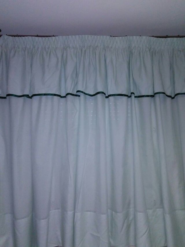 2 Cortinas para habitación juvenil