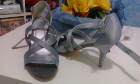 Sandalias o zapatos fiesta nuevas