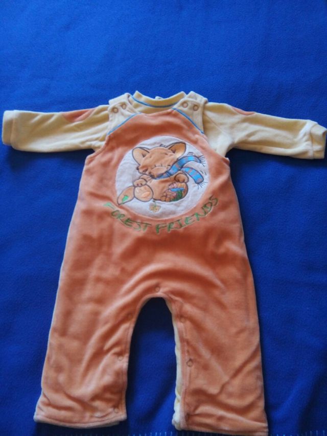 Traje y abrigo bebe.