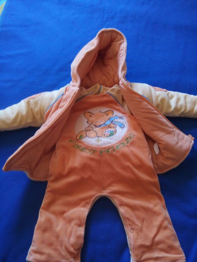 Traje y abrigo bebe.