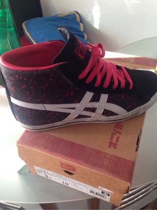 asics tiger bota