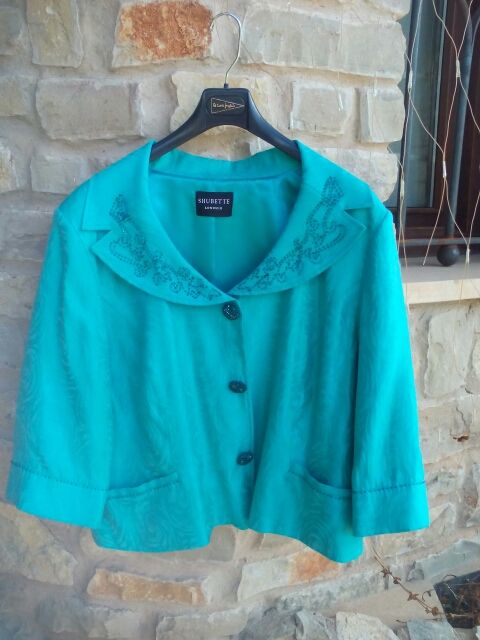 Traje chaqueta y falda