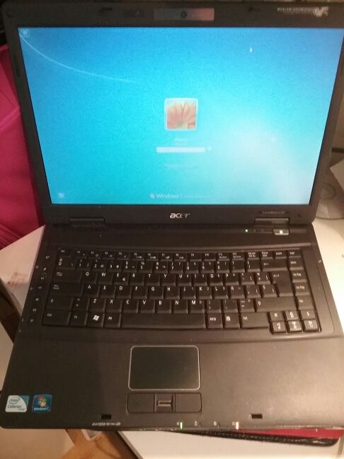 Ordenador portatil Acer travel mate sin disco duro