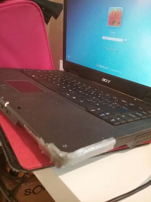 Ordenador portatil Acer travel mate sin disco duro