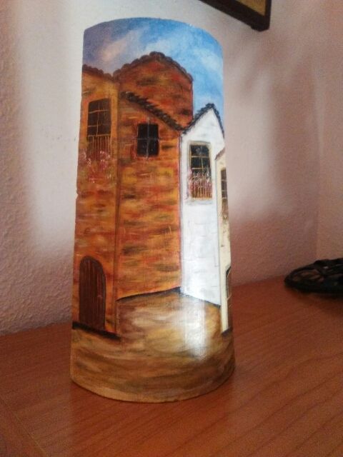 Teja pintada a mano
