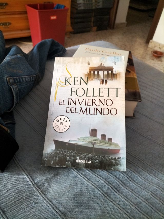NO A 1€ - 9 libros ken follett Y OTROS