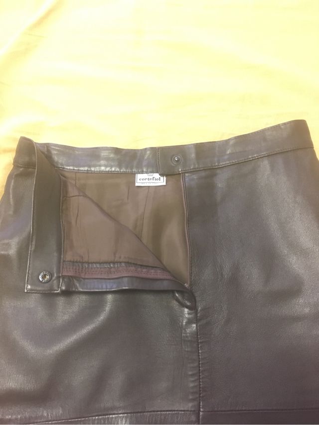 Falda piel marron chocolate