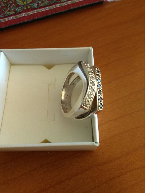 Anillo de plata y circonitas