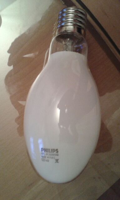 Bombilla casquillo grande