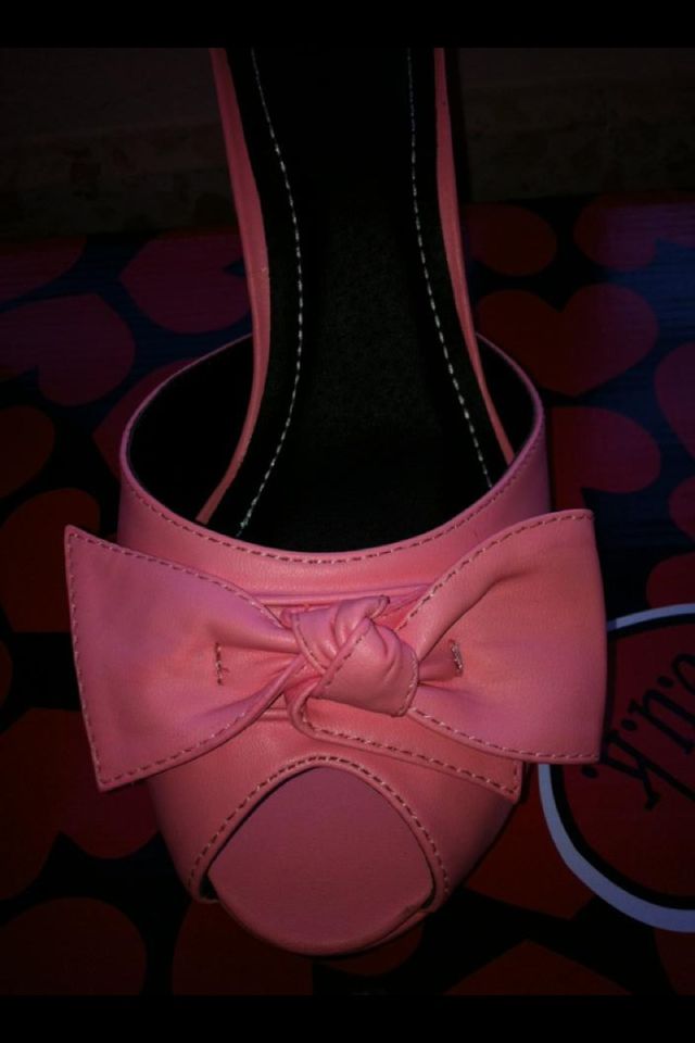 TACONES ROSAS PIN-UP (SIN ESTRENAR)