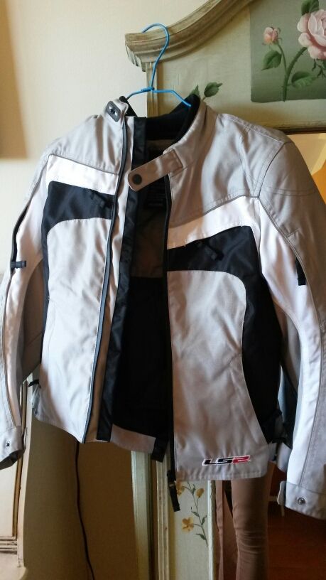 Chaqueta motera