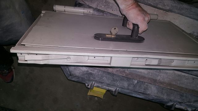 Puerta registro con llave cortafuego