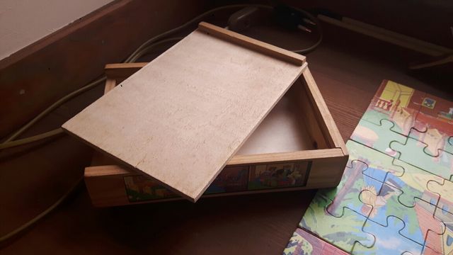 6 puzle de madera y su caja para guardarlos
