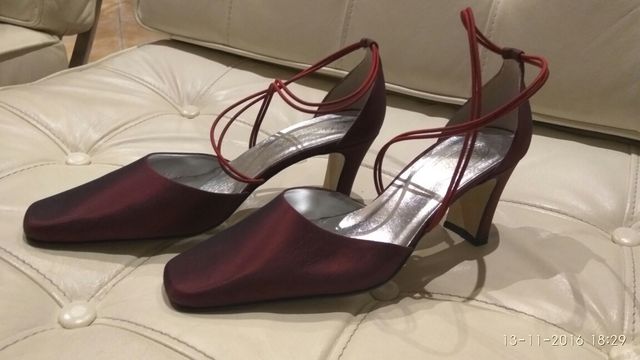 Zapatos elegantes talla 40