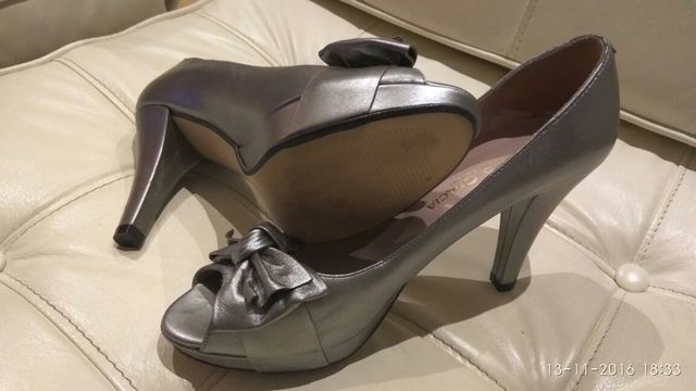 Zapatos elegantes talla 41