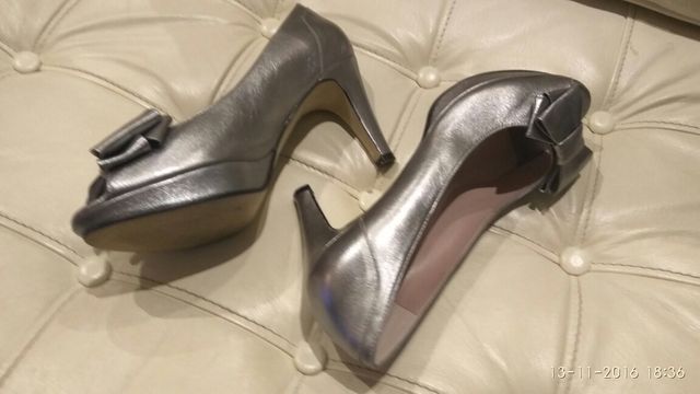 Zapatos elegantes talla 40