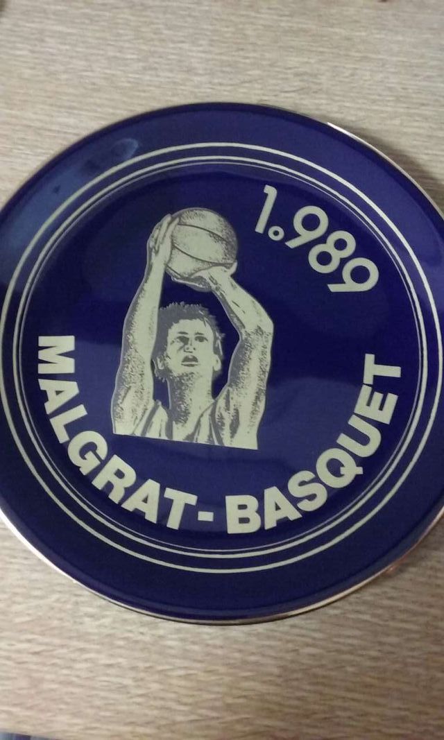 Plato ceramica conmomerativo basquet malgrat