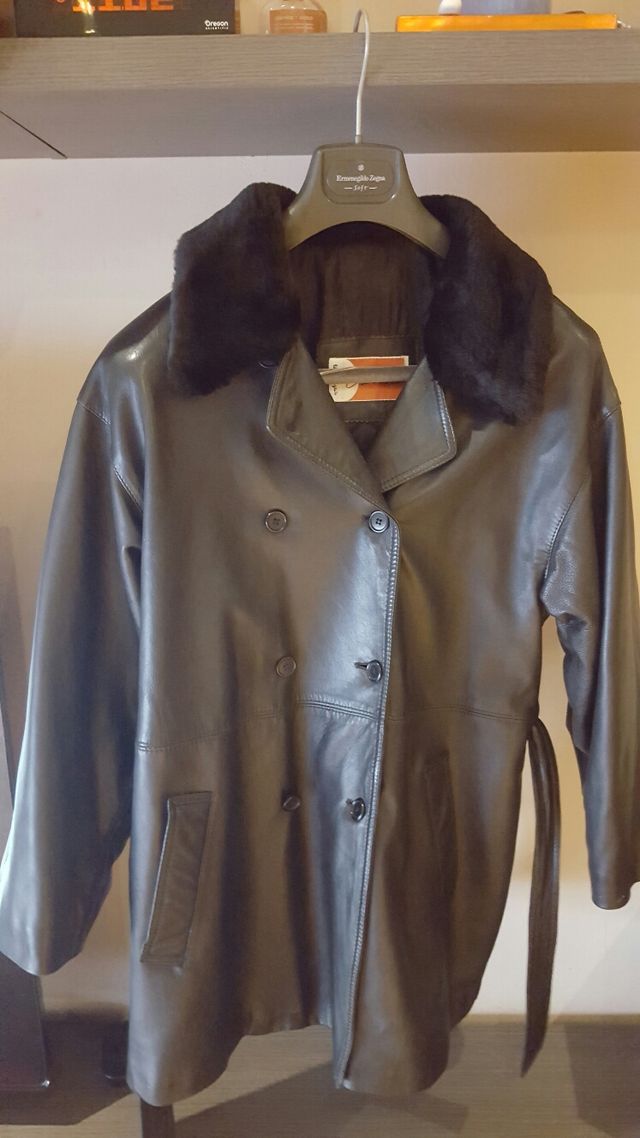 Abrigo piel suave. Talla 40. EL CORTE INGLÉS