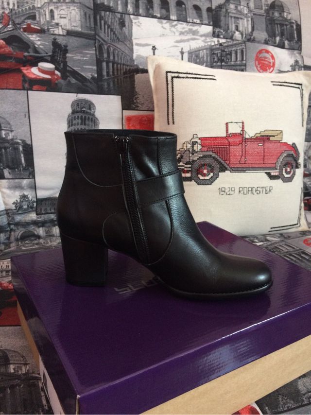 Botínes de piel sin estrenar