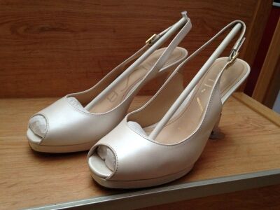zapatos novia talla 37 de segunda mano por 40 € en getafe en wallapop