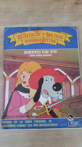 Album de cromos d'artacan y los tres mosqueperros