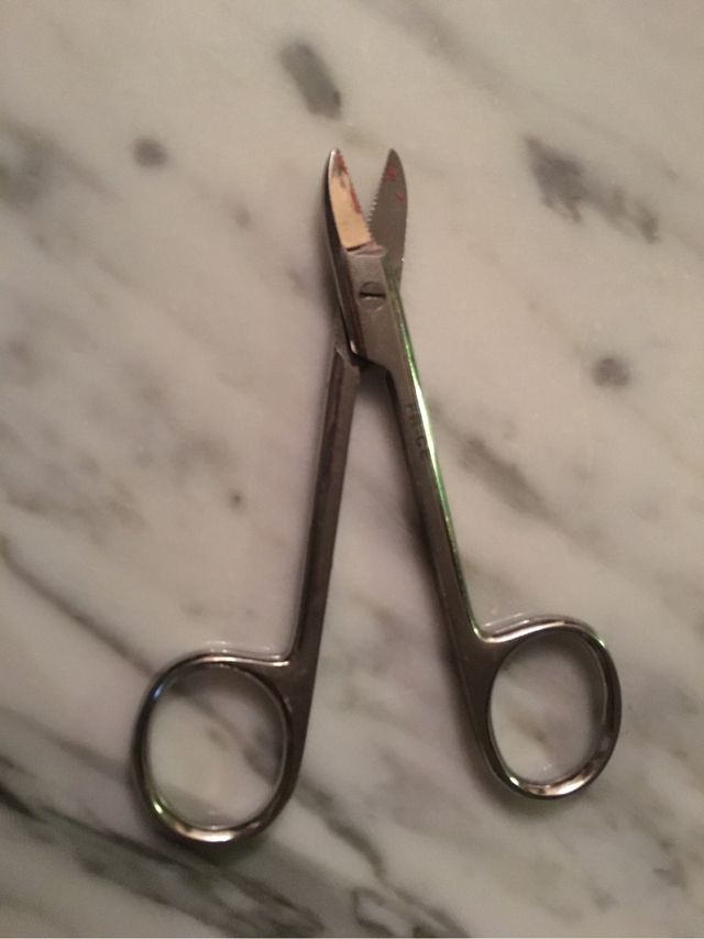 Tijeras para recortes de laboratorio dentadas