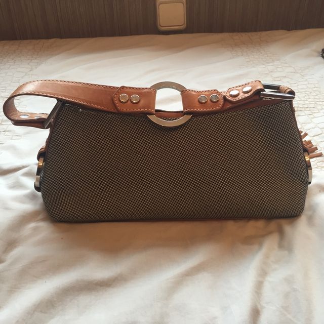 Bolso de Pedro del hierro