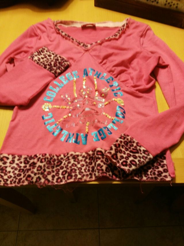 Camiseta talla S. MUY NUEVA!!