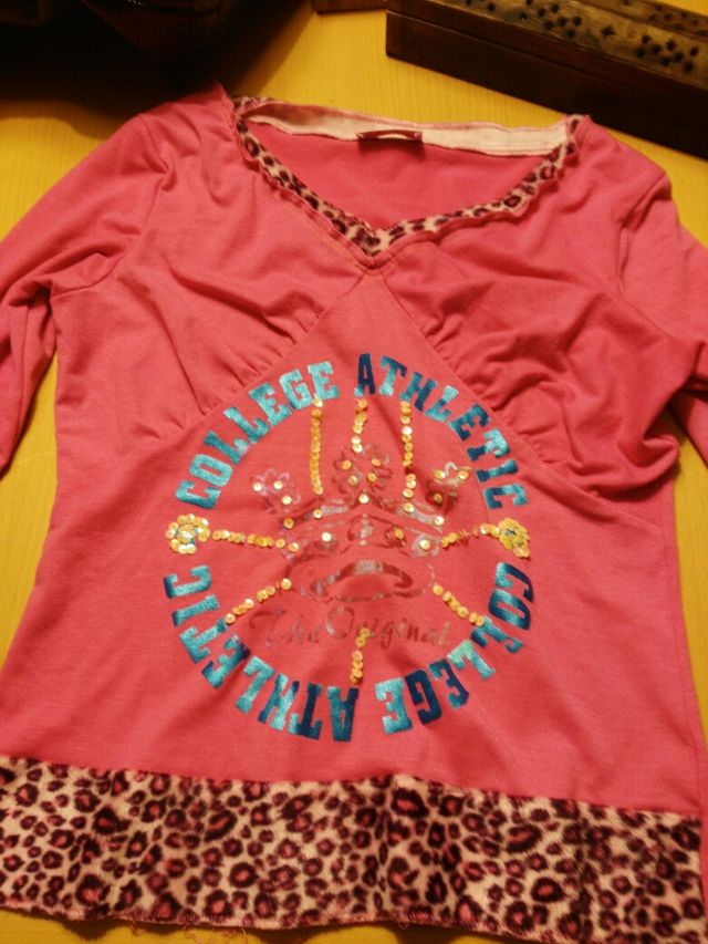 Camiseta talla S. MUY NUEVA!!