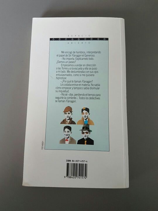 TODOS LOS DETECTIVES SE LLAMAN FLANAGAN. NUEVO