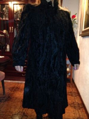 Abrigo de Astracan/Astrakan