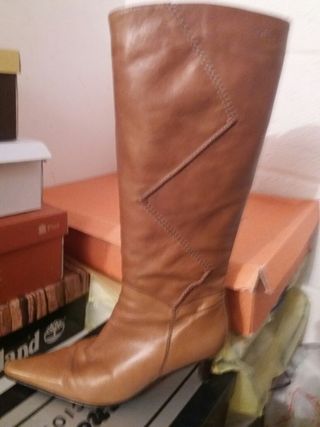 REBAJAS!! Botas NUEVAS Wonders de segunda mano por 18 EUR en Pineda de Mar  en WALLAPOP