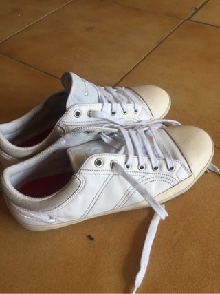 Tenis NIKE chica talla 40 de segunda mano por 14 EUR en Canido en WALLAPOP