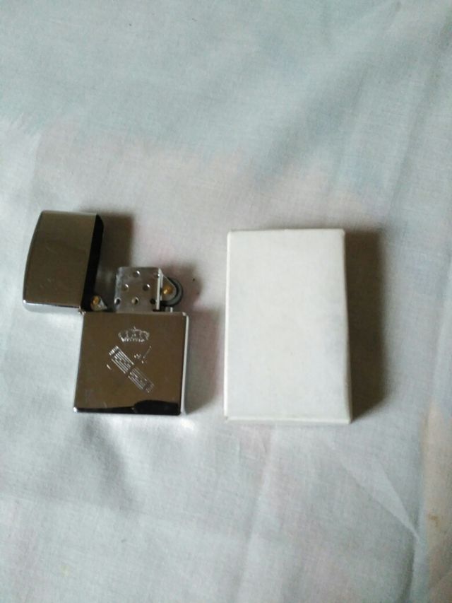 Mechero tipo zippo
