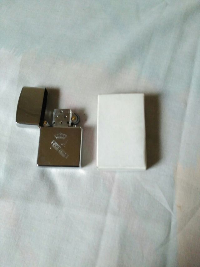 Mechero tipo zippo