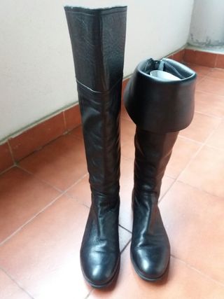 Botas altas negras Unisa de segunda mano por 20 EUR en Eibar en WALLAPOP