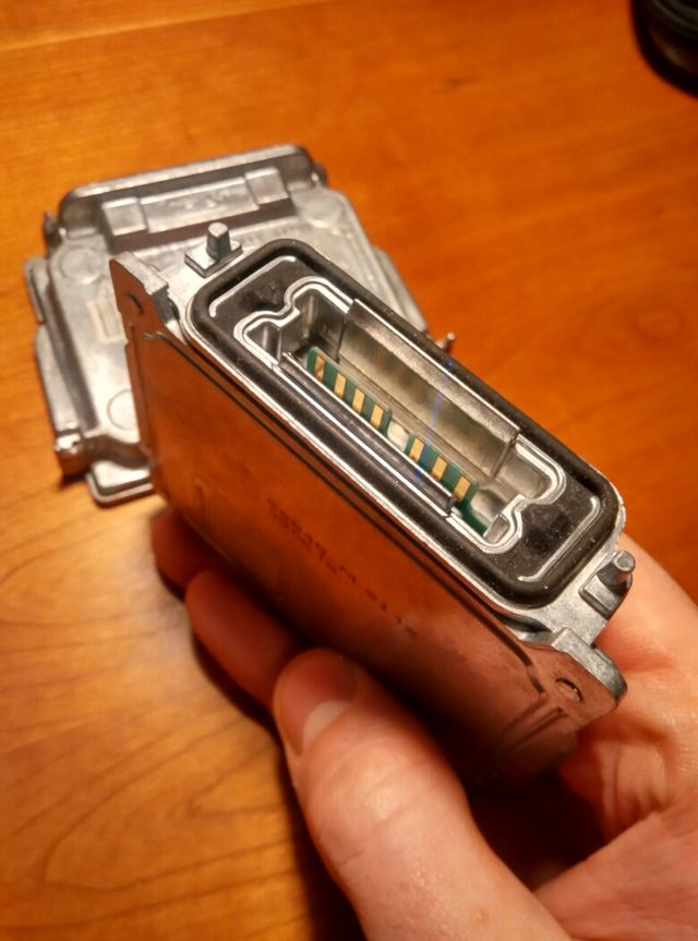 Centralita XENON (Valeo)