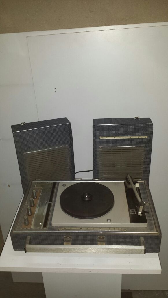 Tocadiscos antiguo