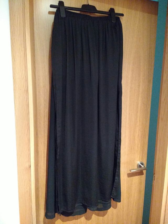 Falda larga negra Zara (S)