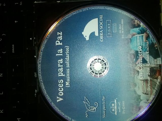 CD Voces para la Paz (Músicos solidarios)