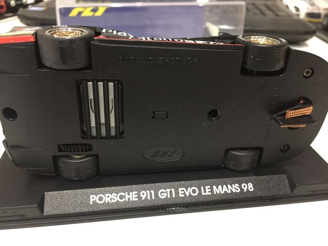 Porsche 911 Gt1 evo "PlayStation" fly - scalextric