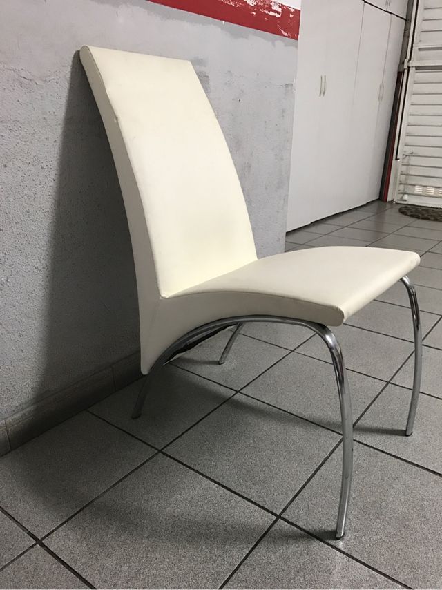 Sillas comedor de diseño ita. (Piel) de segunda mano por 15 € en ... Sillas comedor de diseño ita. (Piel) de segunda mano por 15 € en ...