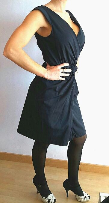 Vestido negro Hoss Intropia 38