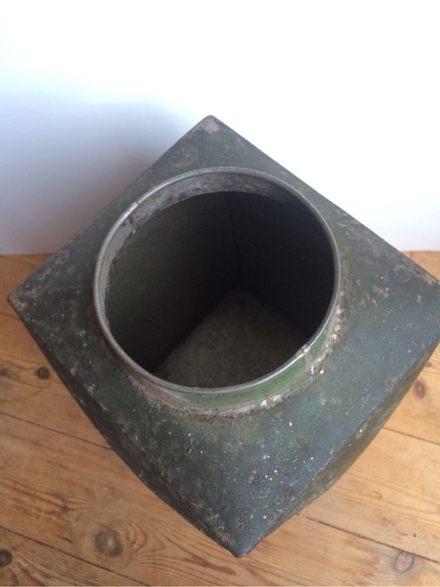 Antiguo bote de té grande