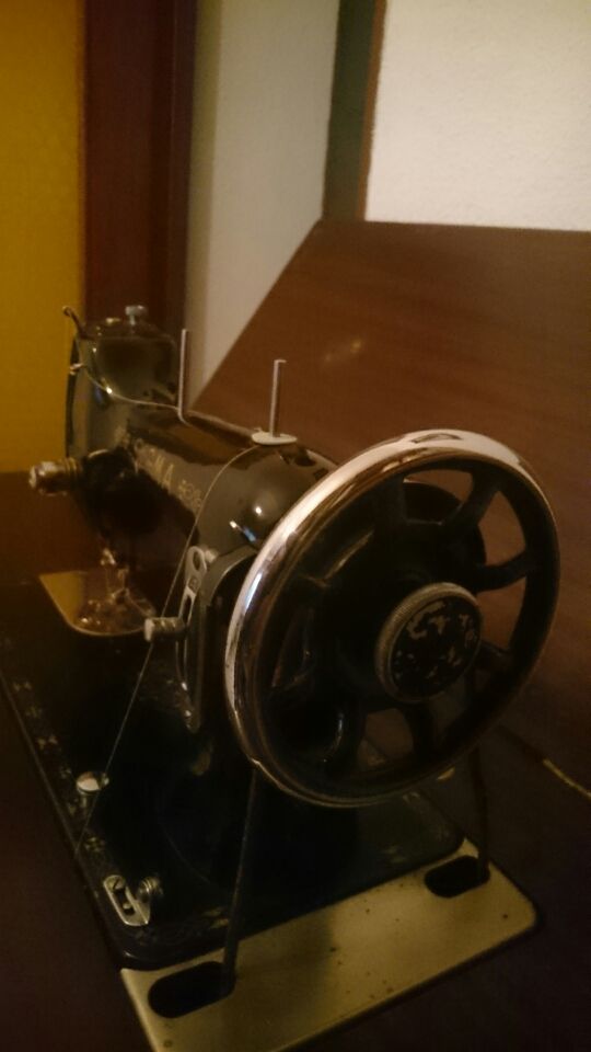 Máquina de coser SIGMA