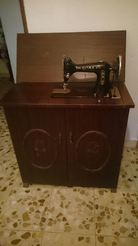 Máquina de coser SIGMA
