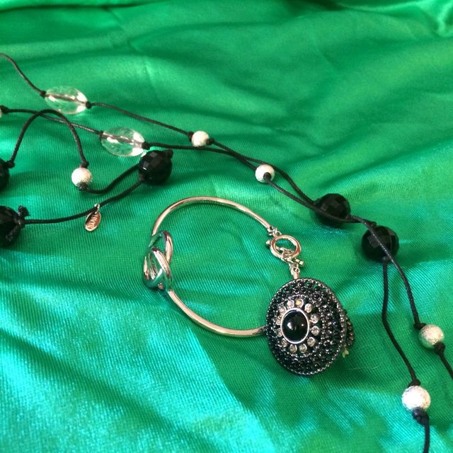 Pulsera nudo plateada