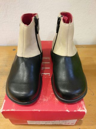 Botines Elle niña NUEVAS de segunda mano por 30 EUR en Sant Andreu de la  Barca en WALLAPOP