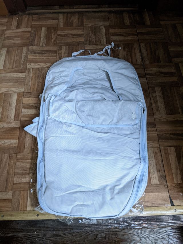 Saco bebé con capota a juego