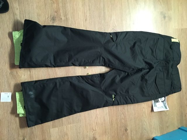 Pantalon Nieve nuevo con etiqueta
